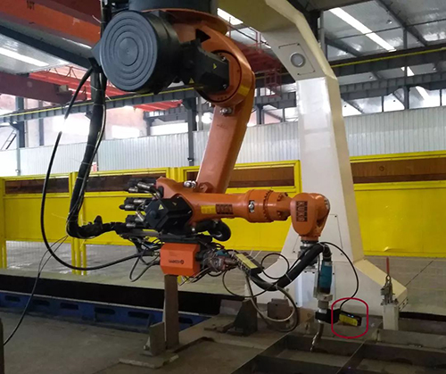 ky体育激光位移传感器应用于焊缝寻位、扫描