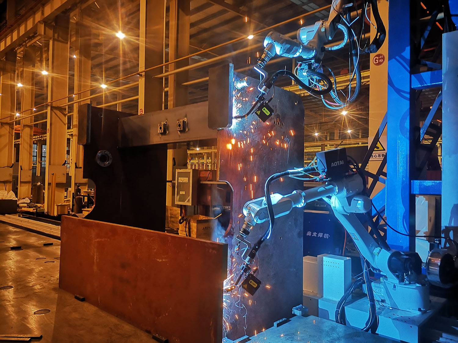 焊接机器人焊缝偏移的原因与解决方案