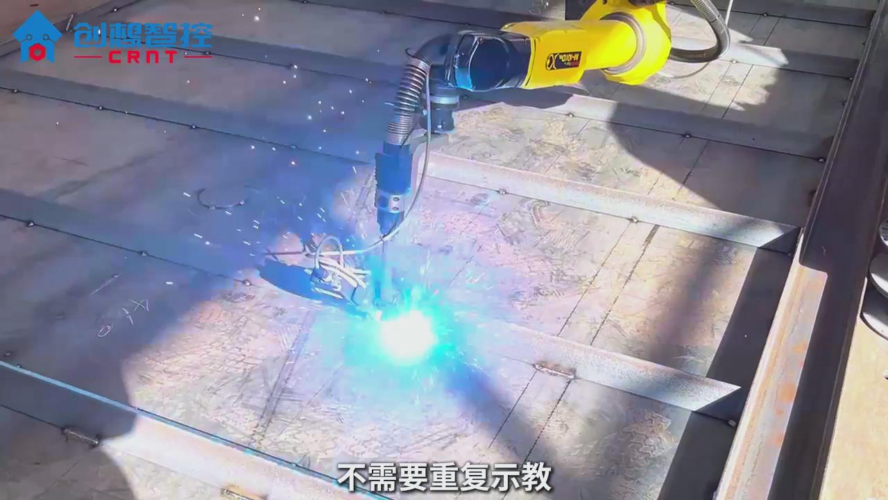 ky体育激光焊缝跟踪传感器在机械底盘自动引导焊接的应用