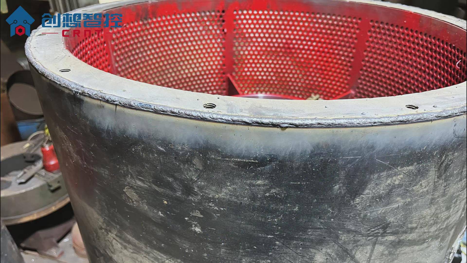 ky体育激光焊缝跟踪器协同专机在风机高精度自动焊接的应用